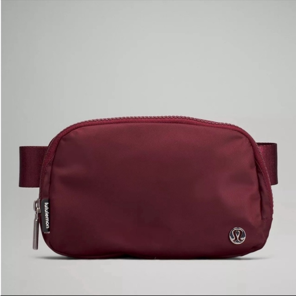 NEW Lululemon Everywhere Belt Bag Red Merlot